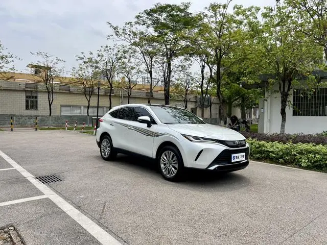 TOYOTA Ling Fang HARRIER 2.0L CVT two-wheel drive exclusive edition