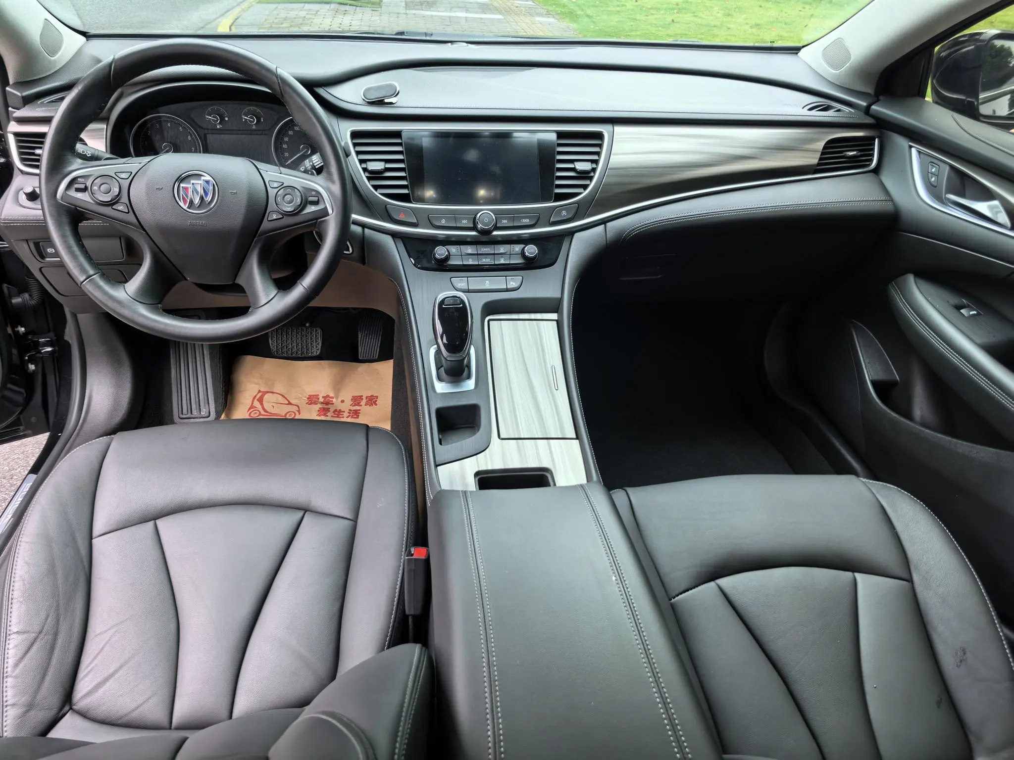Buick Lacrosse 652T luxury