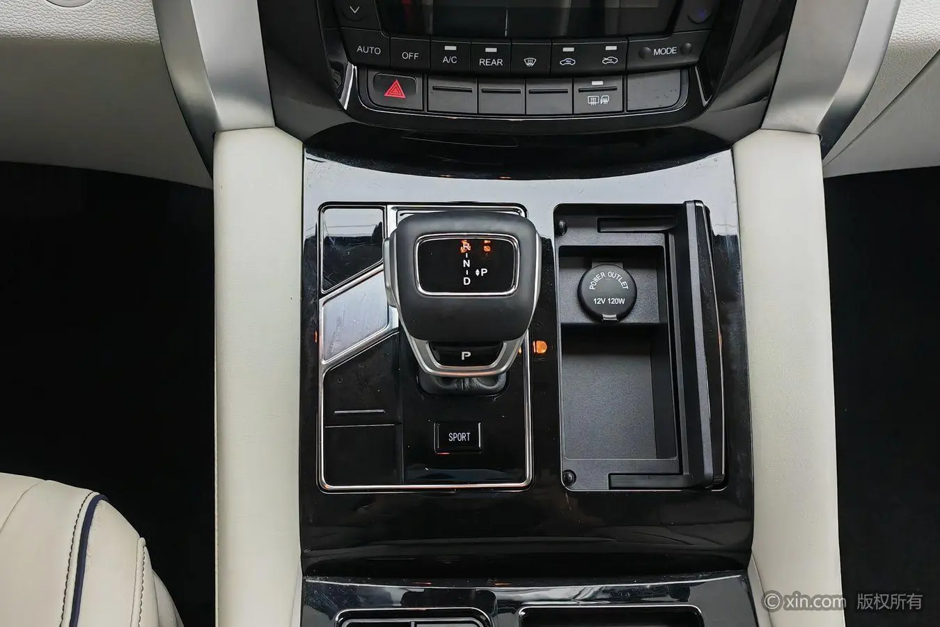 Dongfeng Fengxing Popular M7 Lord 2.0T Automatic Marquis Version