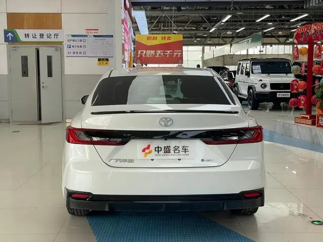 TOYOTA Camry Dual Engine 2.0 HSE Sports Lite Edition