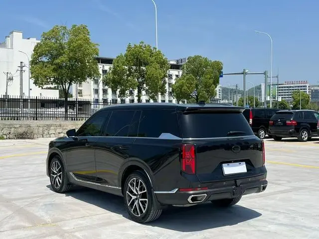 GAC Trumpchi GS8 Pilot Series 2.0 TGDI four-wheel drive Luxury Zhilian Edition 7-seater