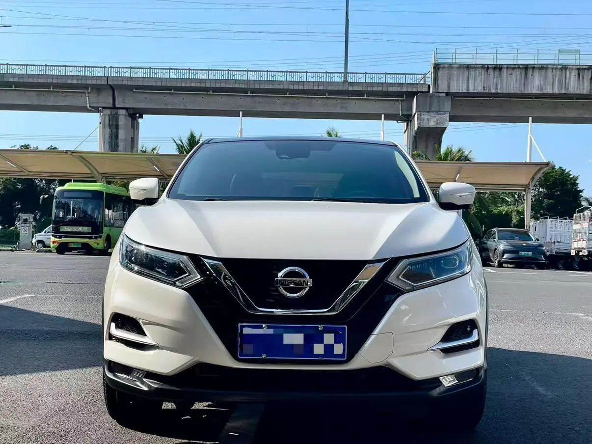 Nissan Qashqai 2.0 L XV Prem Deluxe Edition