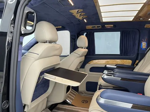 Mercedes-Benz Vito 2.0T Business Edition 7 Seats