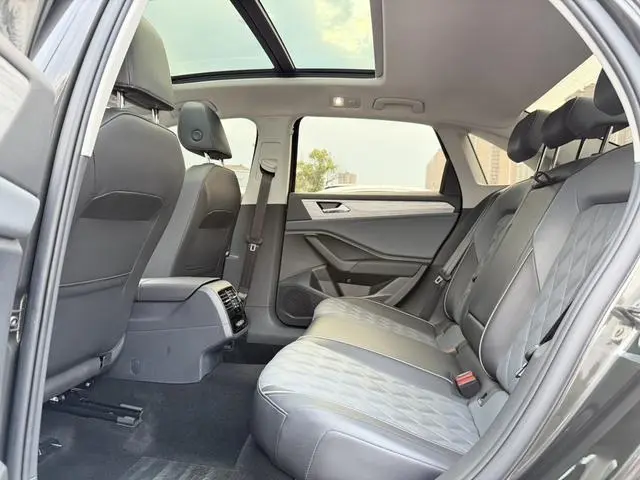 Volkswagen Sagitar 200TSI DSG Beyond Edition