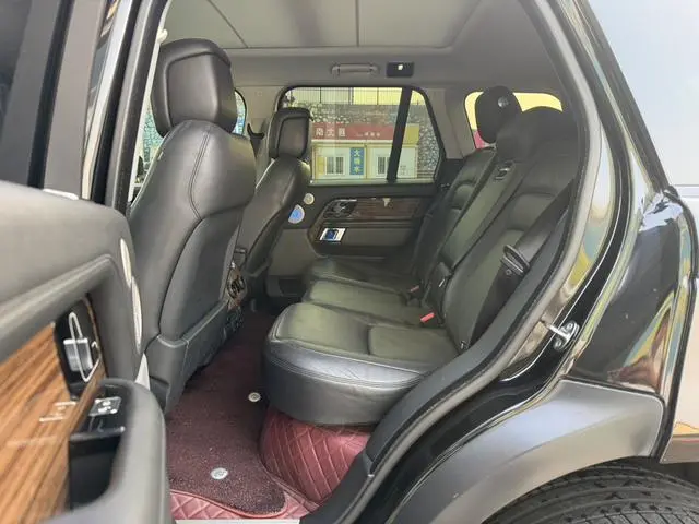 Land Rover Range Rover 3.0 V6 SC Handed down version