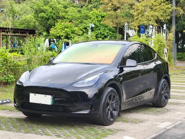 Tesla Model Y Facelifted rear-wheel drive version
