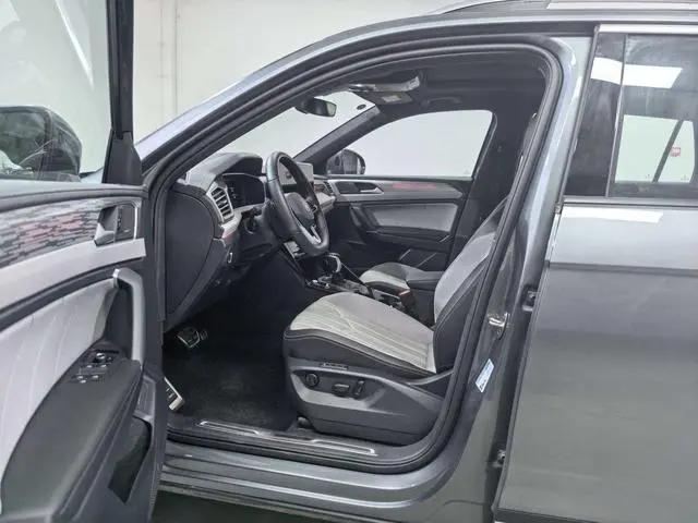 Volkswagen Tanyue 380TSI four-wheel drive R-Line Pro Smart Edition
