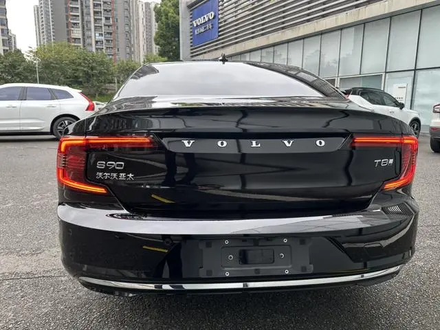 Volvo Volvo S90 PHEV T8 four-wheel drive long battery life Zhiya Deluxe Edition