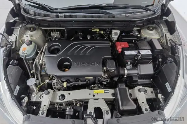 Nissan Jinke 1.5 L XV CVT Zhilian Deluxe Edition