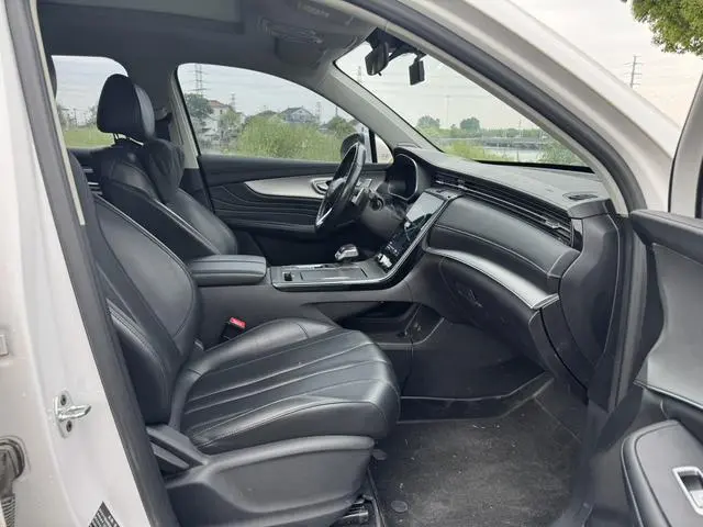 Roewe Roewe RX5 MAX 300TGI Automatic Smart Cockpit Deluxe Edition