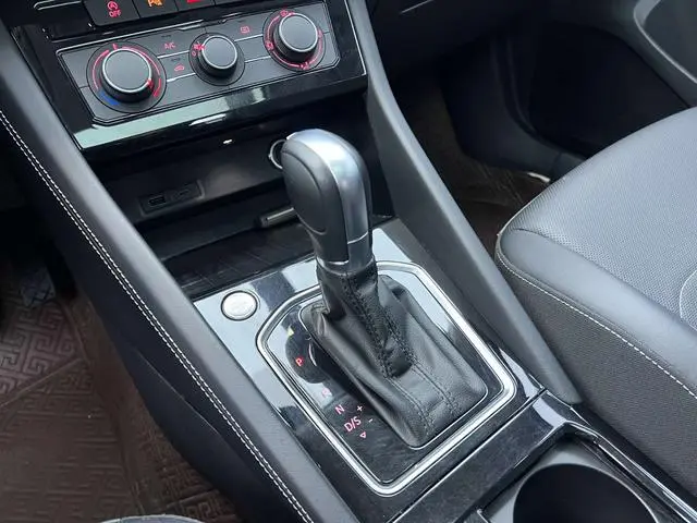 Jetta Jetta VS5 280TSI Automatic Enjoy Edition
