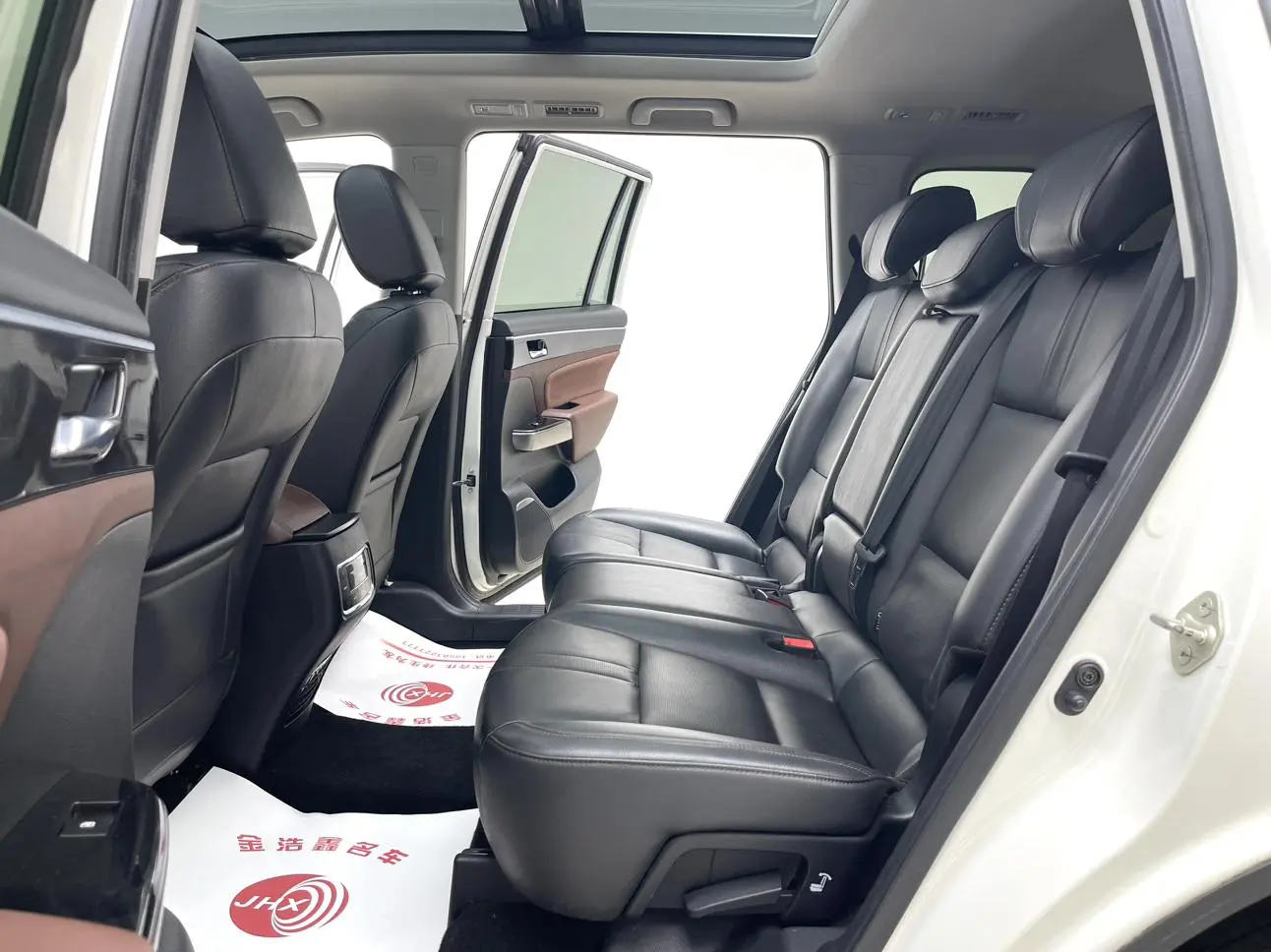 GAC Trumpchi GS8 320T two-wheel drive luxury Zhilian Edition 7 seats