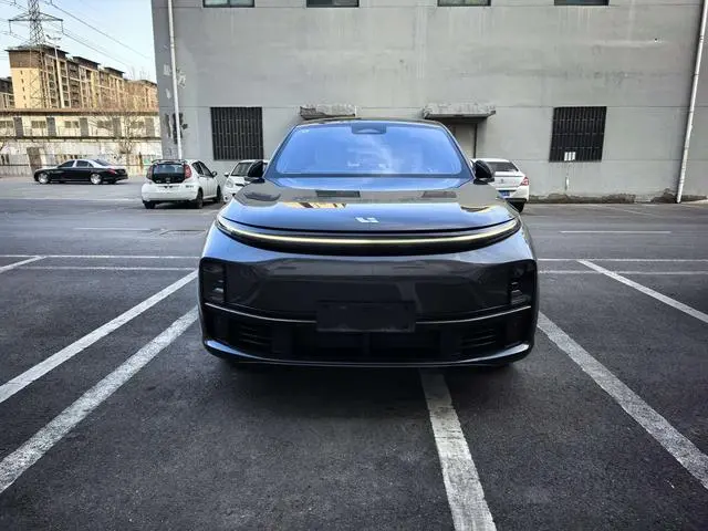 Li Auto Ideal L7 Pro version
