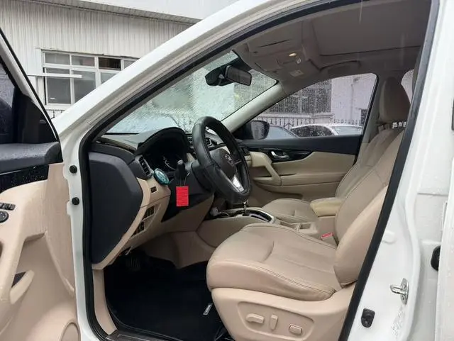 Nissan Qijun 2.0L CVT Zhilian Comfort Edition 2WD