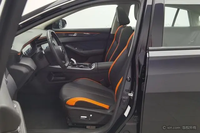 Dongfeng Fengshen Yi Hyun MAX 1.5T Super Cool Trendy Dad Version