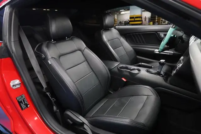 Ford Mustang 2.3T Performance Version