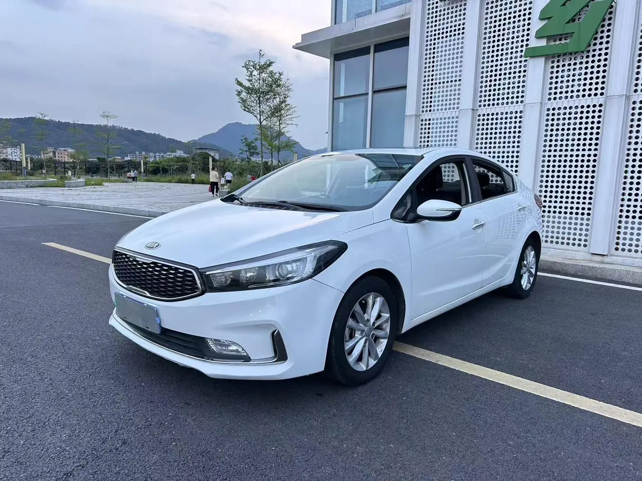 Kia Kia K3 1.6L automatic GL