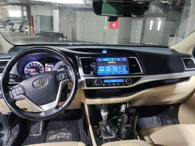 TOYOTA Highlander 2.0T four-wheel drive deluxe edition 7-seater Country VI