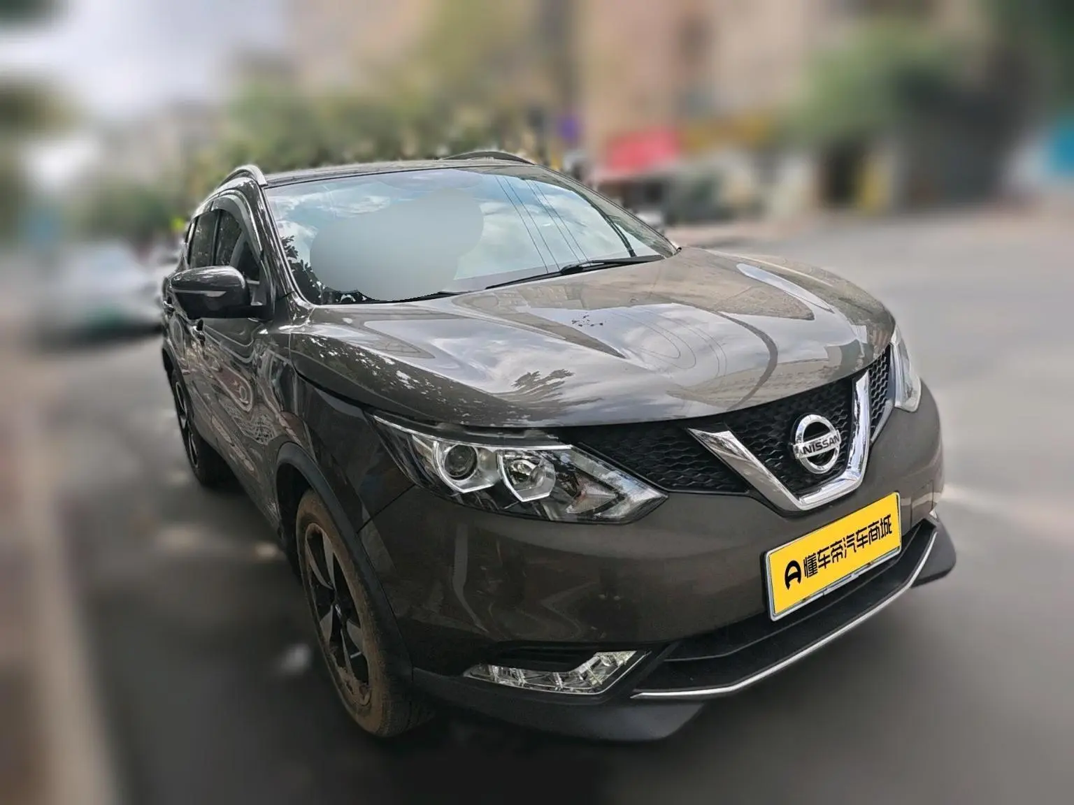 Nissan Qashqai 2.0L CVT Deluxe Edition Country V