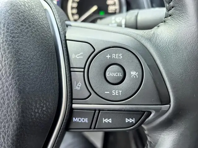 TOYOTA Camry 2.0G Deluxe Edition