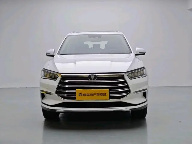 BYD Song Pro DM DM 1.5T four-wheel drive performance version flagship model