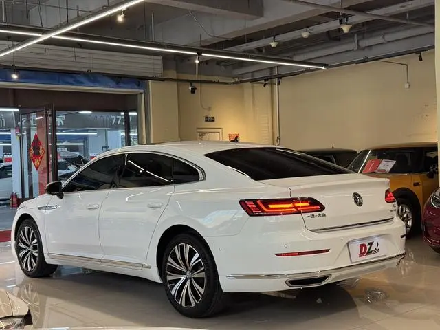 Volkswagen Volkswagen CC 330TSI Charm Edition Country VI