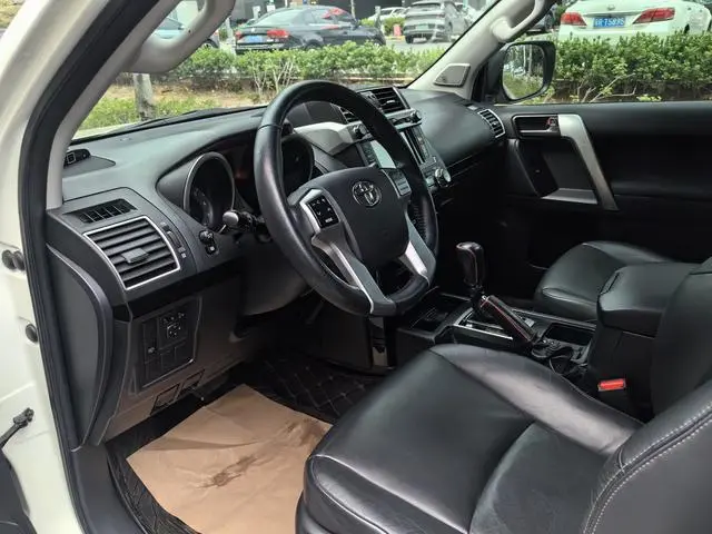 TOYOTA Prado 2.7L Automatic Deluxe Edition