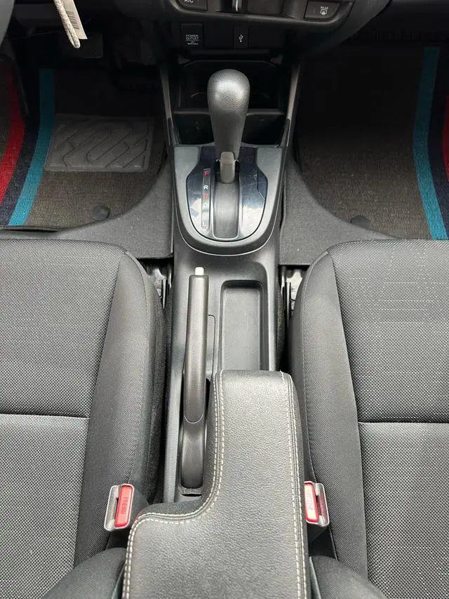Honda Fit 1.5L CVT Comfortable sunroof Version