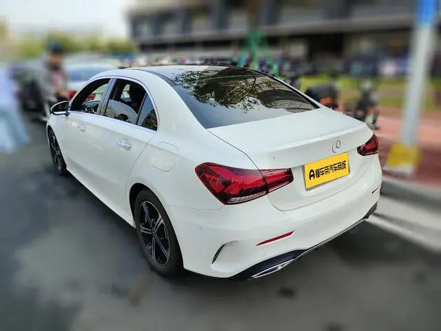 Mercedes-Benz Mercedes-Benz A-class Second facelift A 200 L sports sedan fashion version