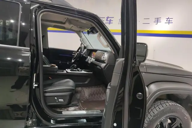 Tank Tank 300 2.0T Conqueror