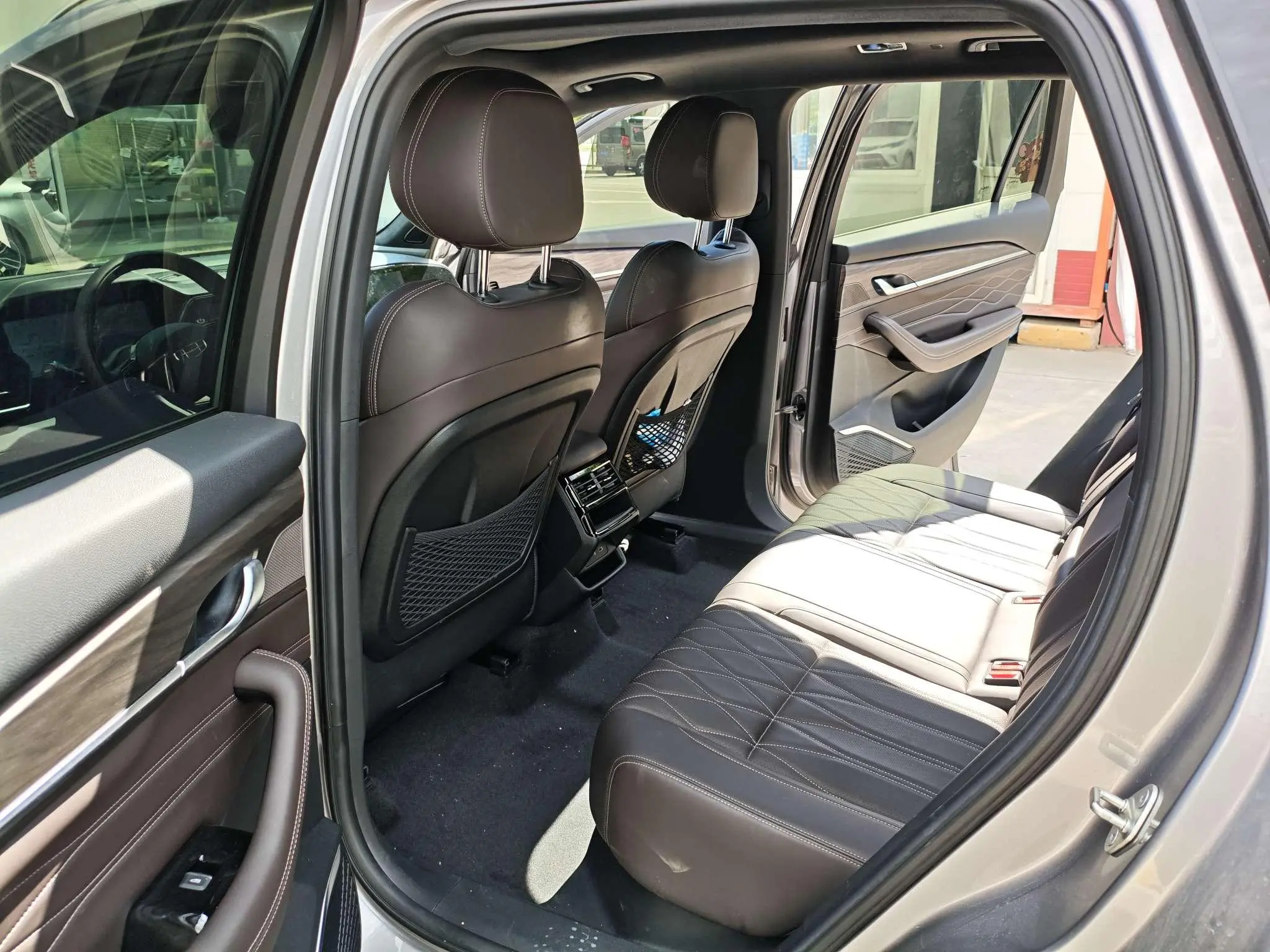 Geely Xingyue L 2.0TD two-wheel drive cloud version