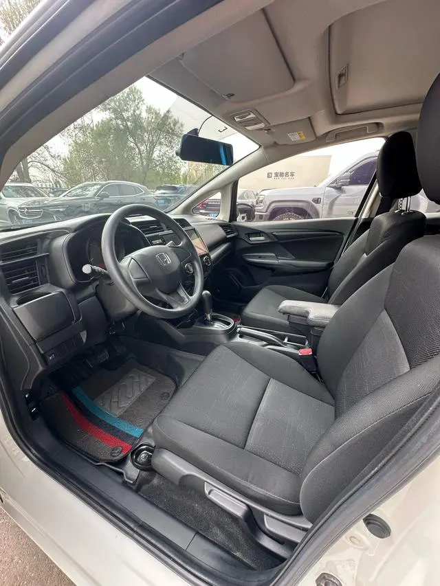 Honda Fit 1.5L CVT Comfortable sunroof Version