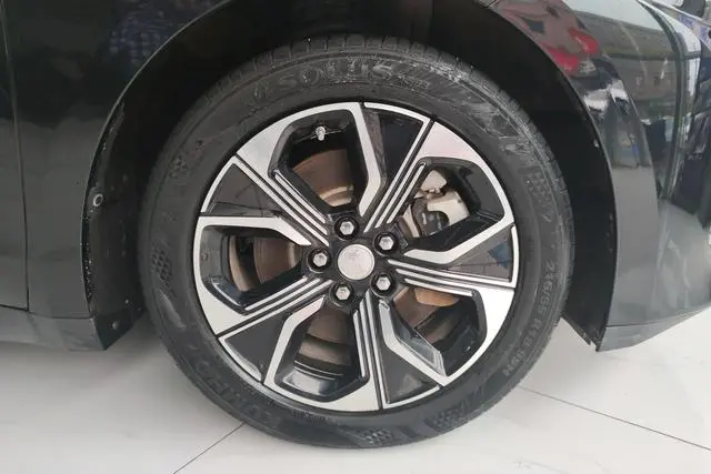 Hongqi Hongqi E-QM5 Rechargeable Qiyue Edition