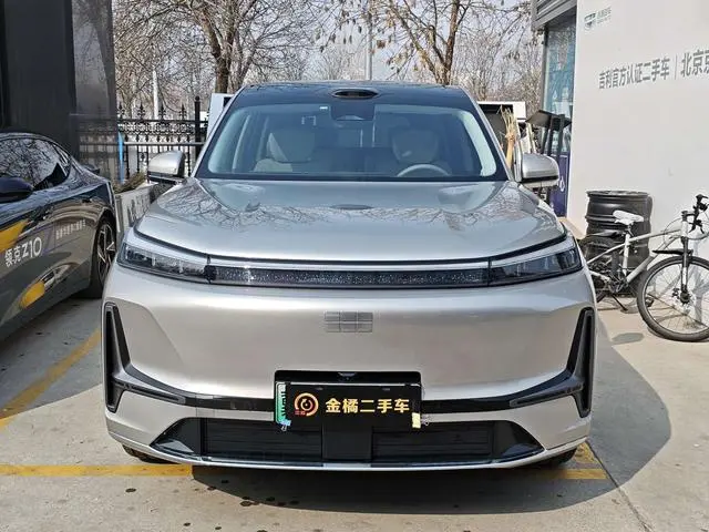 Geely Galaxy Galaxy M9 210km four-wheel drive pilot version