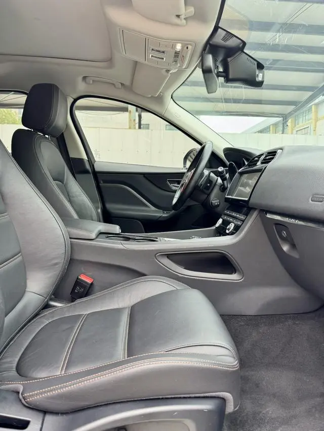 Jaguar Jaguar F-PACE 2.0T two-wheel drive Urban Exclusive Edition