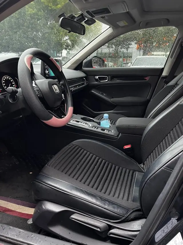 Honda Civic 2.0L e: HEV Pioneer Edition