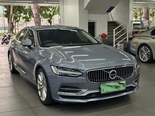 Volvo Volvo S90 PHEV T8 E-drive hybrid Zhiya Edition Country VI