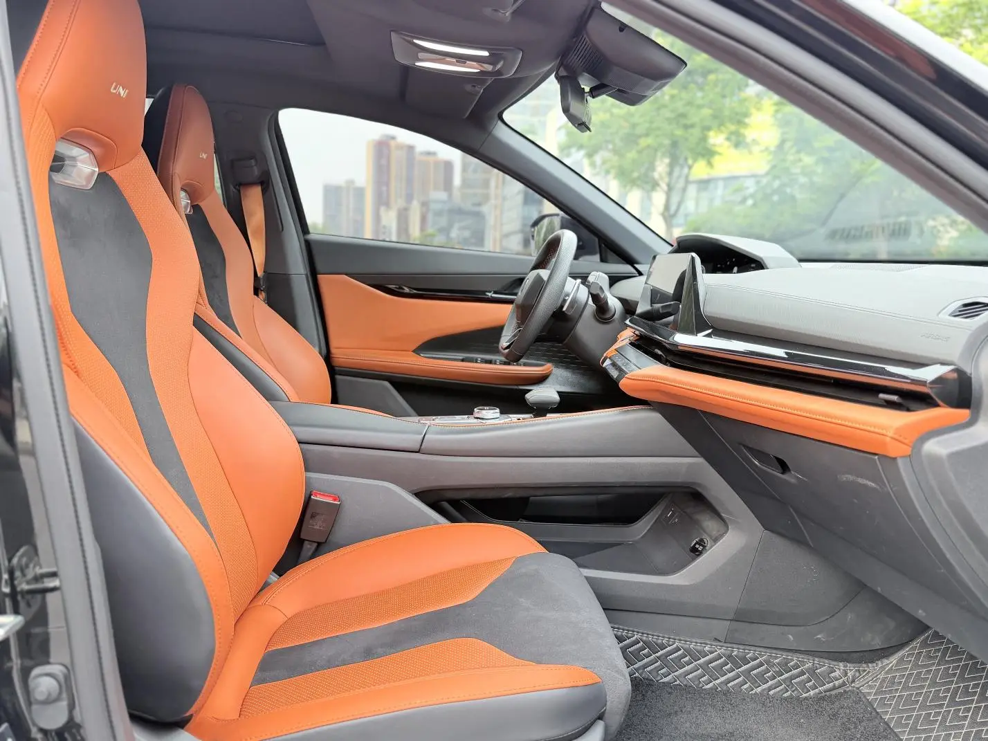Changan Changan UNI-V 2.0T Front Speed Version
