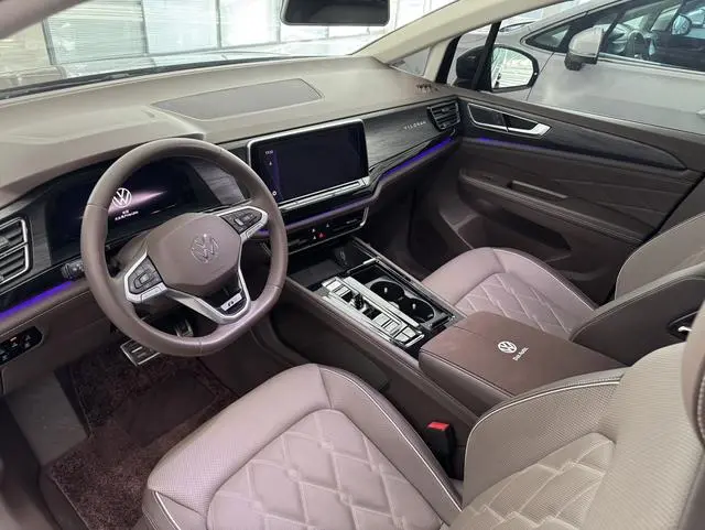 Volkswagen Weiran 380TSI Premium Edition