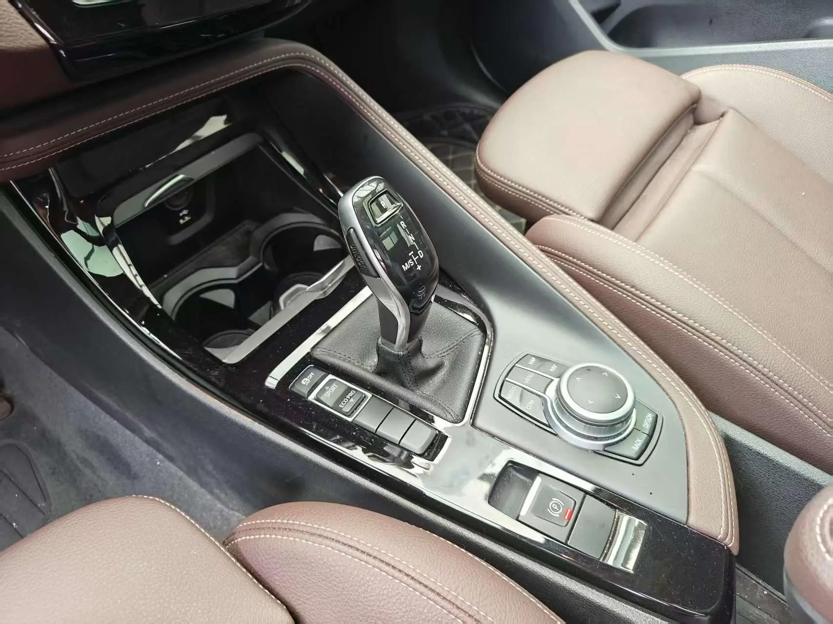 BMW BMW X1 sDrive20Li Exclusive type