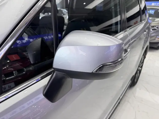 Subaru FORESTER Forester 2.0i Fashion Navigation Version