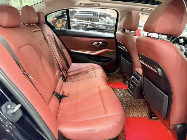 BMW BMW 3 Series Facelift 325Li M sports suit