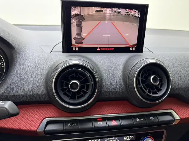 Audi Audi Q2L 35TFSI fashion dynamic country VI