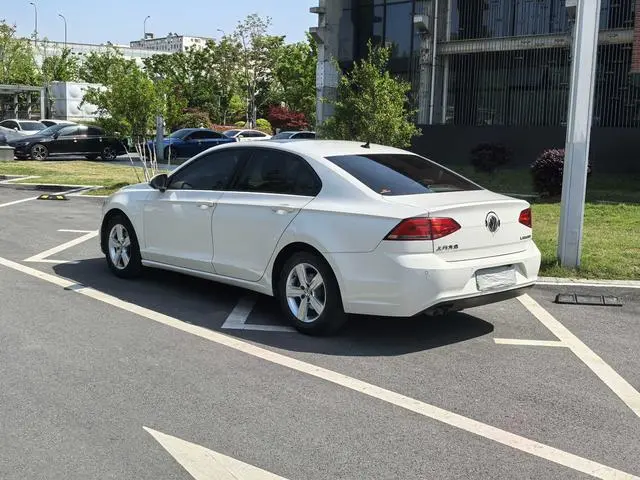 Volkswagen Lingdu 230TSI DSG Fashion Edition