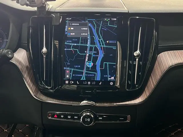 Volvo Volvo XC60 PHEV T8 four-wheel drive long battery life Zhiyuan Deluxe Edition