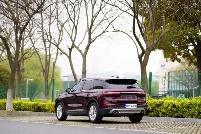 Lincoln Adventurer 2.0T two-wheel drive Zunyue Edition