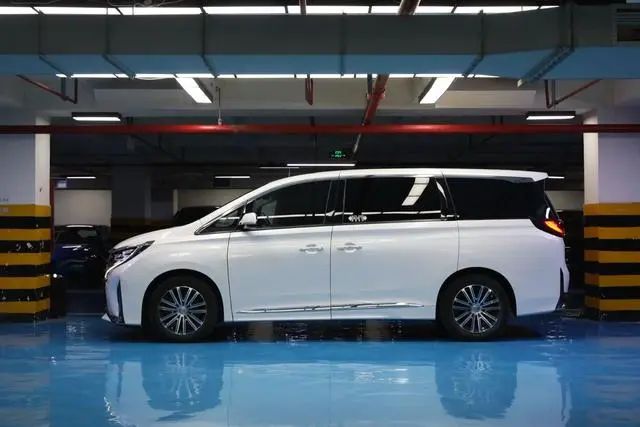 GAC Trumpchi M8 Lingxiu Series 390T Premium Edition