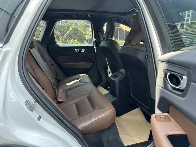 Volvo Volvo XC60 PHEV T8 four-wheel drive long battery life Zhiyuan Deluxe Edition