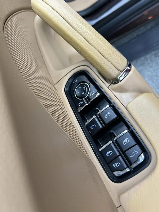 Porsche Cayenne Cayenne Platinum Edition 3.0T
