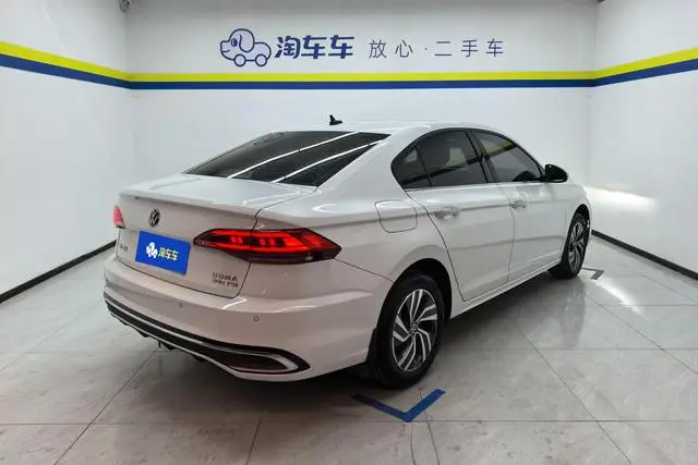 Volkswagen Bora 200TSI DSG Yuexing Edition